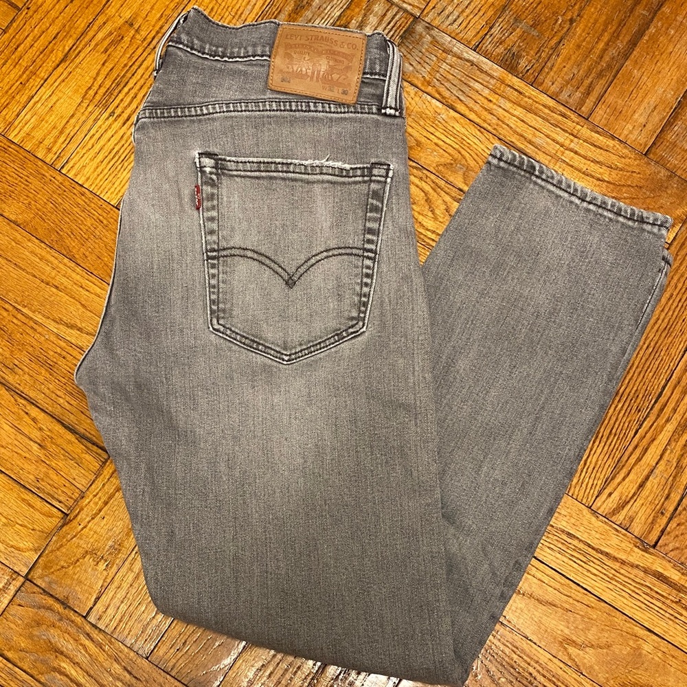 Levi’s Men’s 502 Tapered Fit Gray Jeans Size 32x30 Used